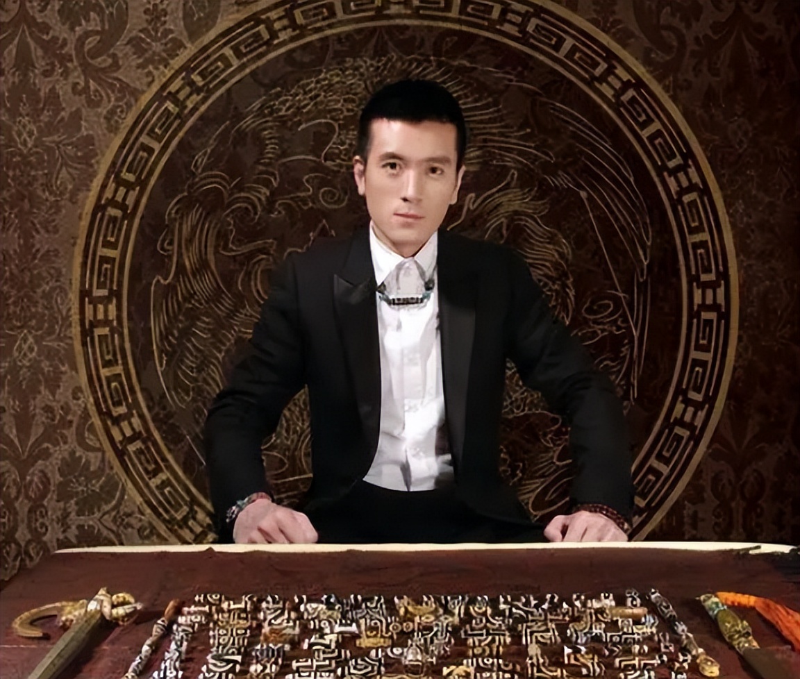 明星去珠宝店买首饰,明星买珠宝首饰