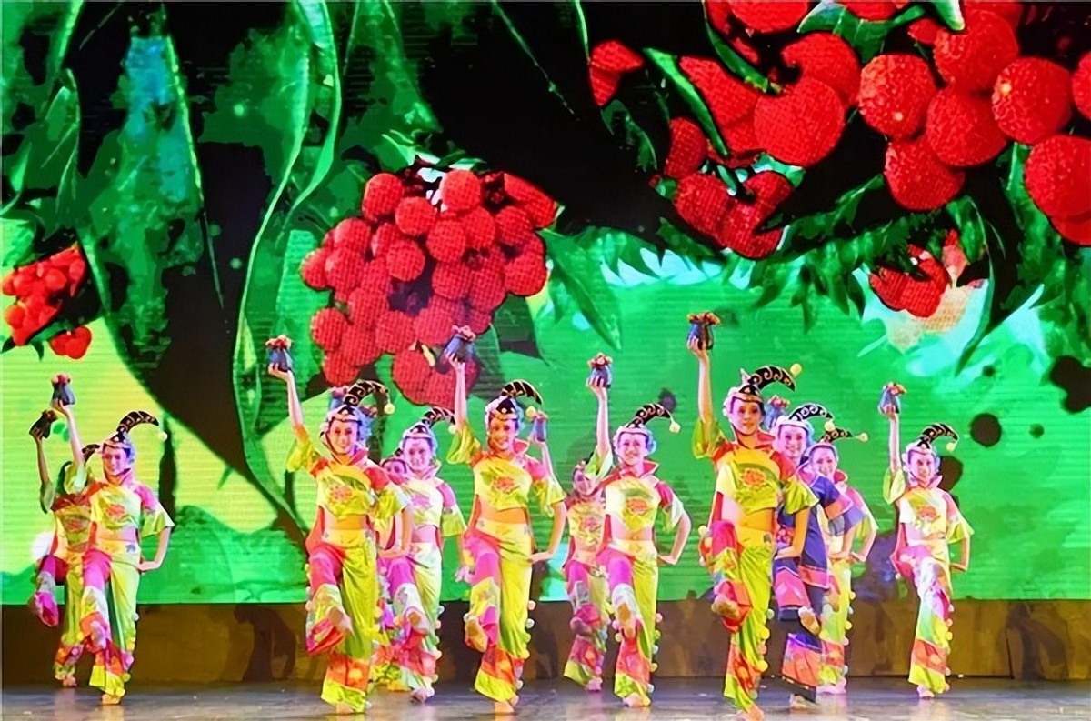 节目主持人苏畅个人资料,广西卫视主持人苏畅