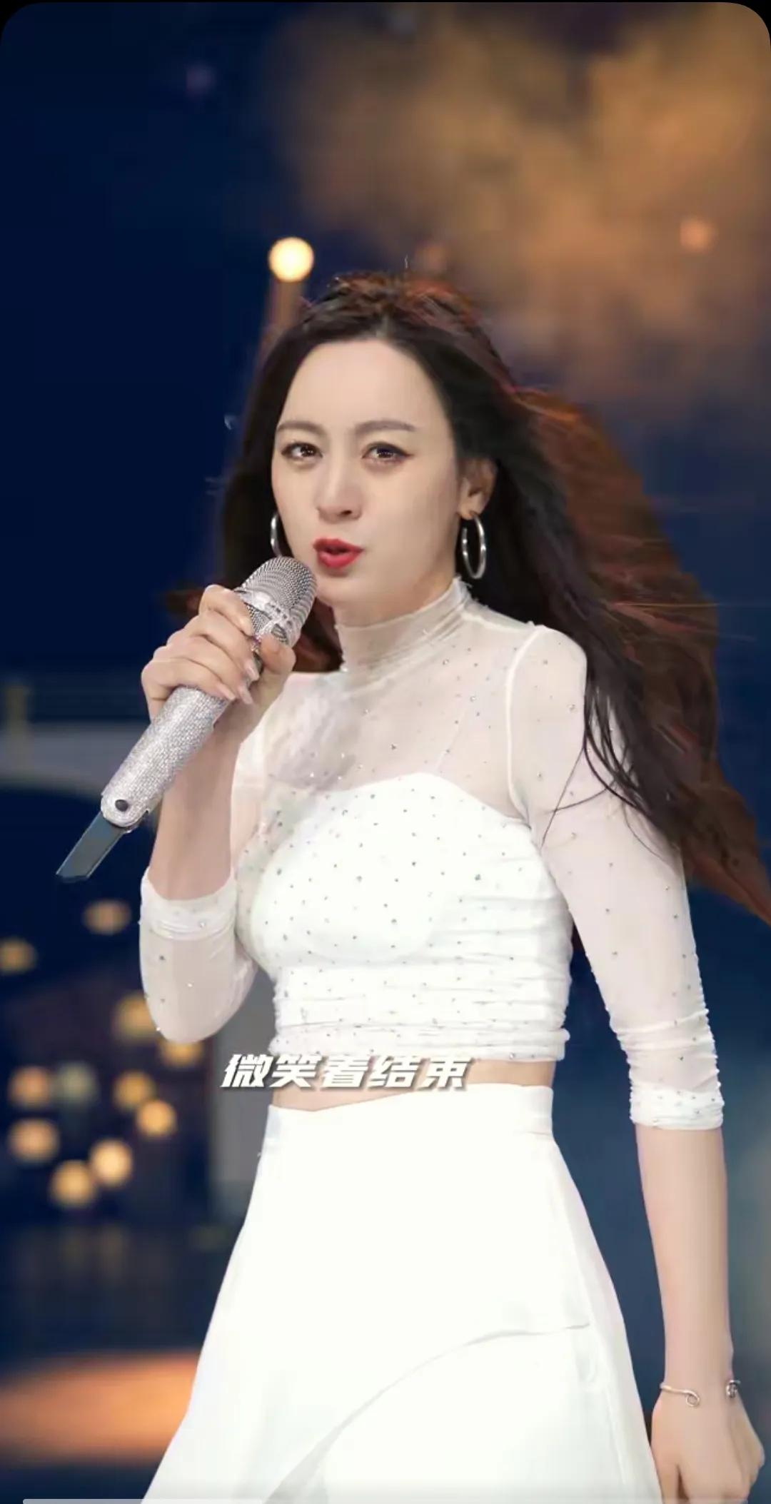 抖音网红歌手戴羽彤,抖音唱歌网红最火前十名歌手