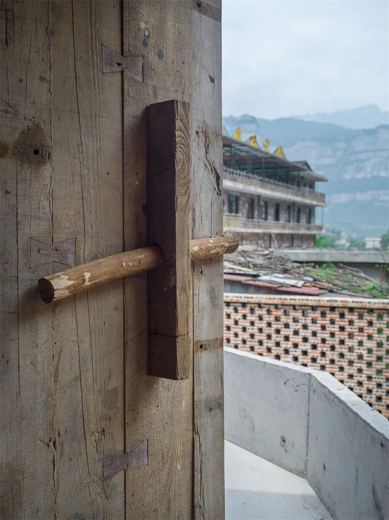 太行新宇美术馆拍照姿势,石板岩新宇美术馆