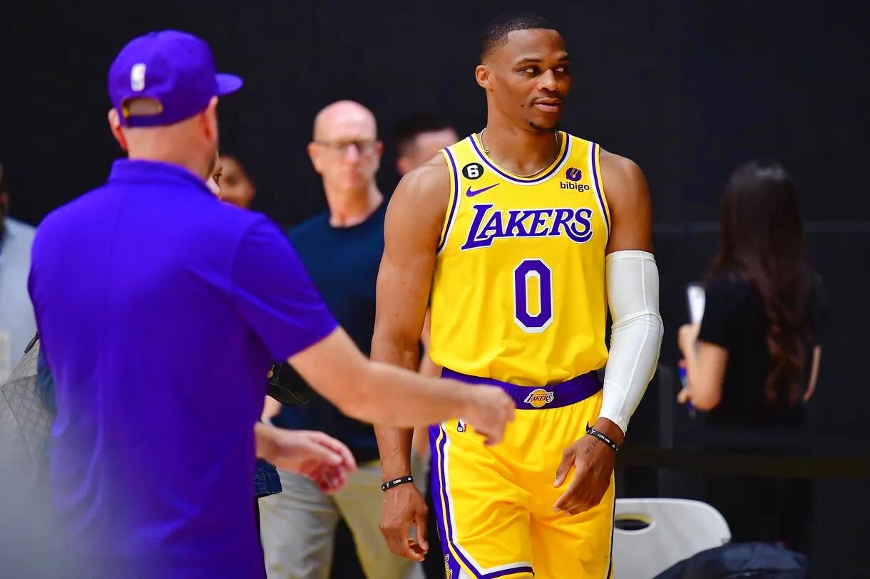 湖人回应威少,湖人雄鹿新闻