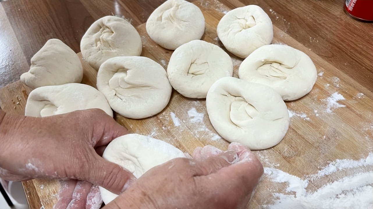 把馒头放进冰箱里3天后会怎么样,常温下馒头保存方法技巧