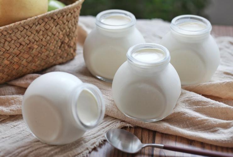 吃晚饭喝点白酒对身体有伤害吗,晚餐喝白酒对身体有什么好处