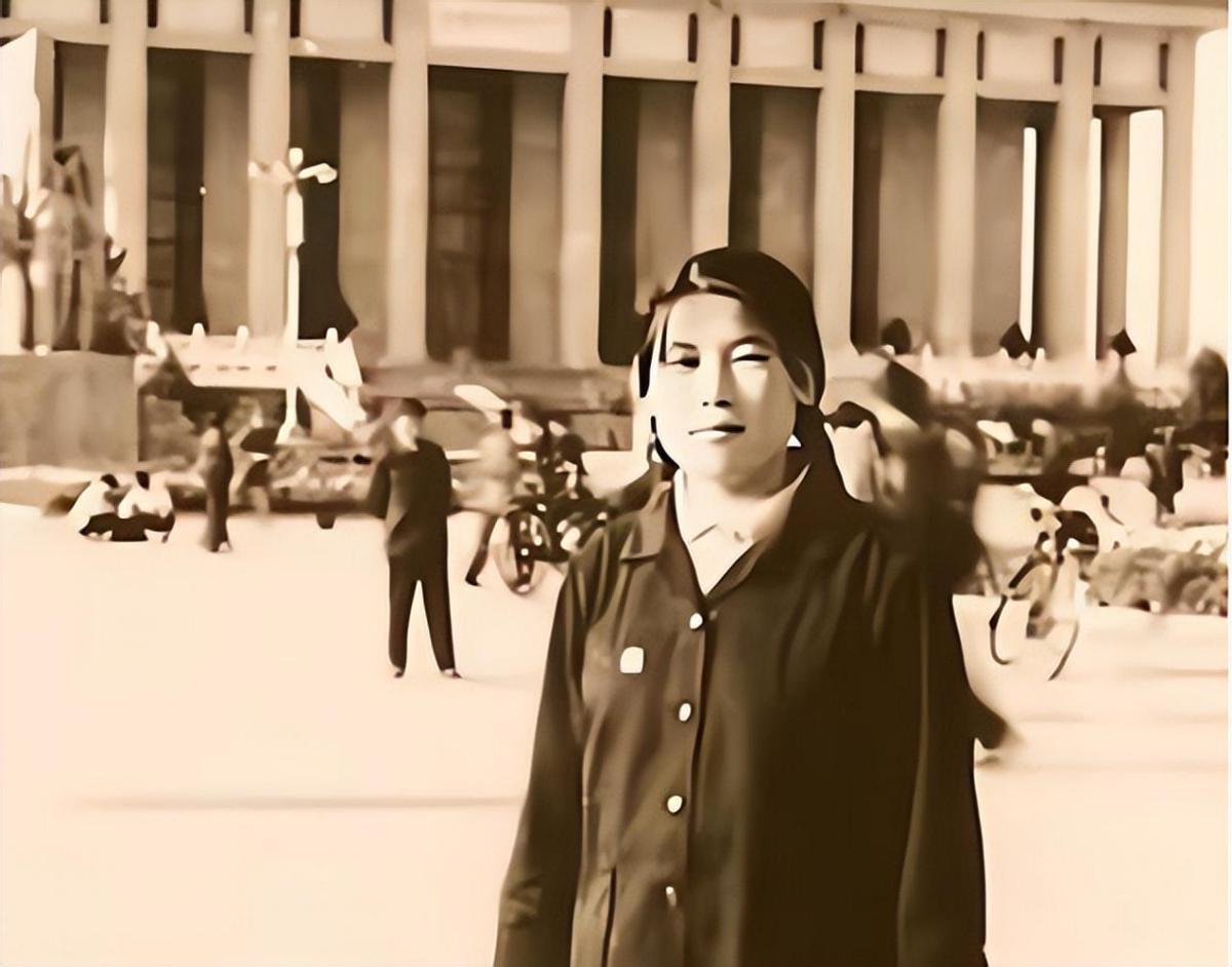 1997年山东女孩捡到价值10亿的钻石,捡到10亿钻石上交42年后现状