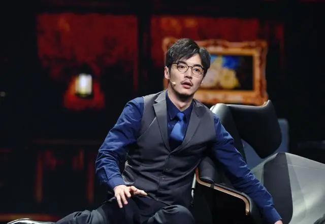 金世佳是不是演了爱情公寓陆展博,爱情公寓陆展博金世佳花絮