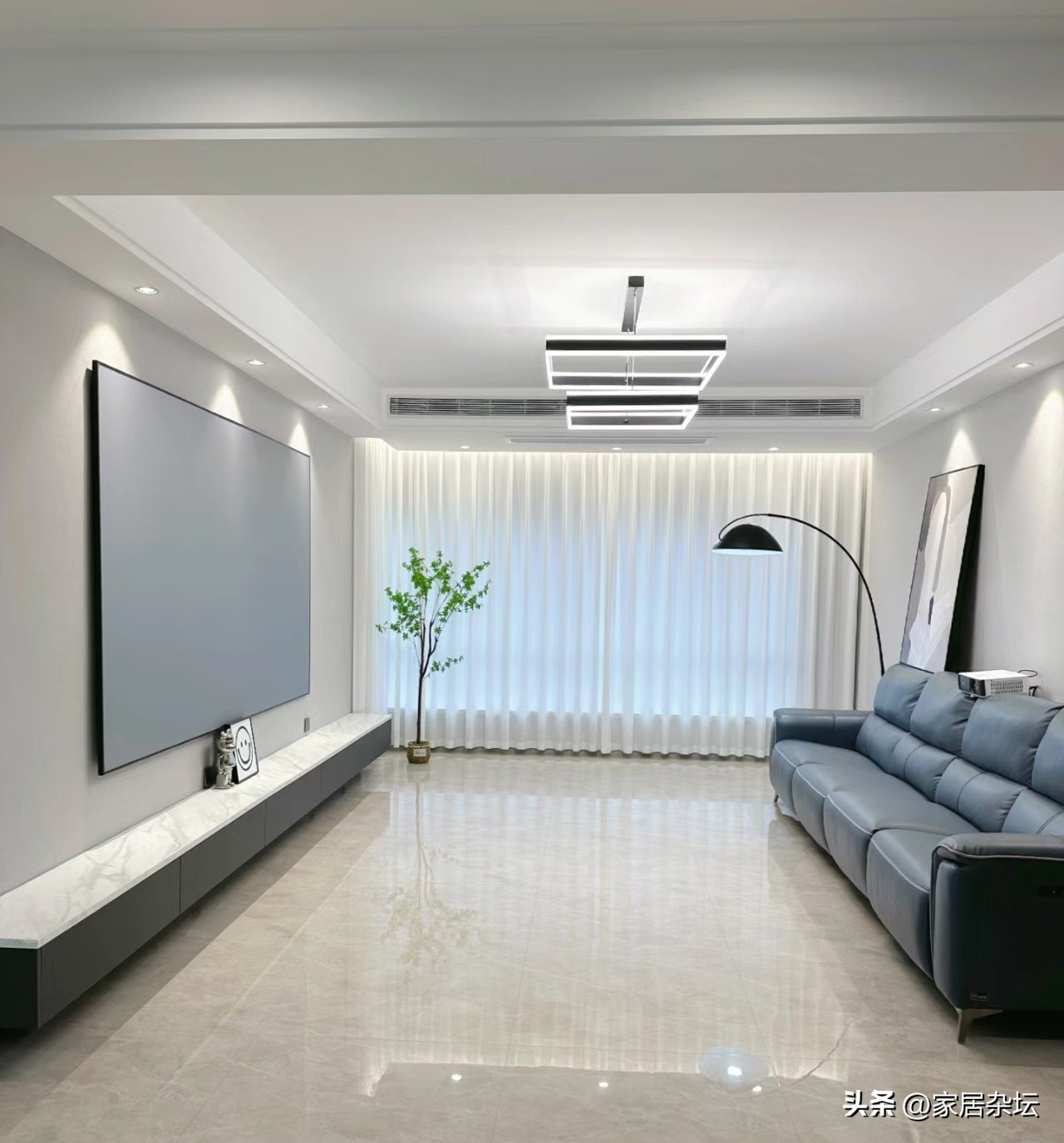 看了3家空调，终于明白10000多元的风管机和5000多元柜体机的区别