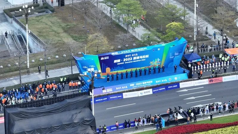 深圳马拉松赛今晨开跑,深圳马拉松开幕式视频