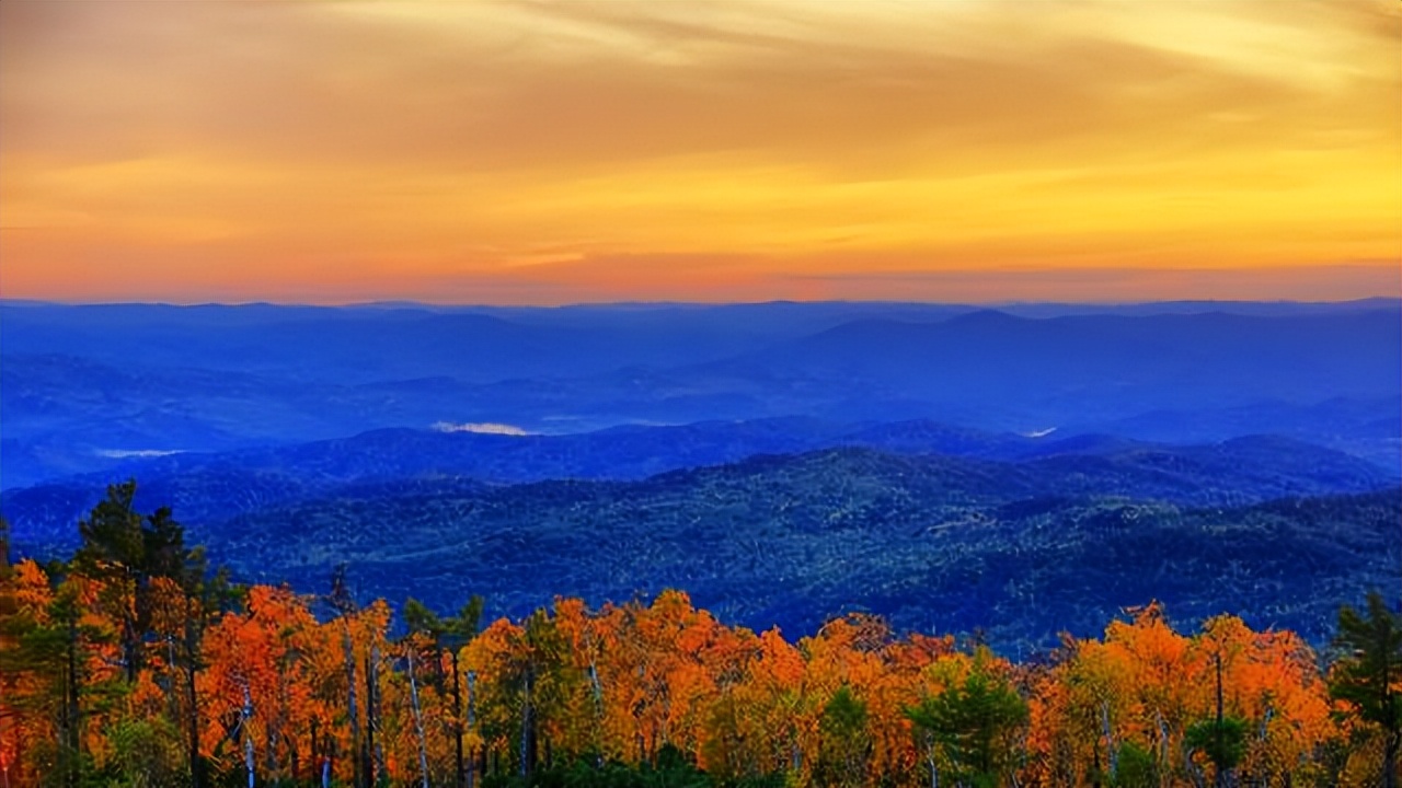 诗人流放边疆写的诗,诗人被贬时写下的诗句短句