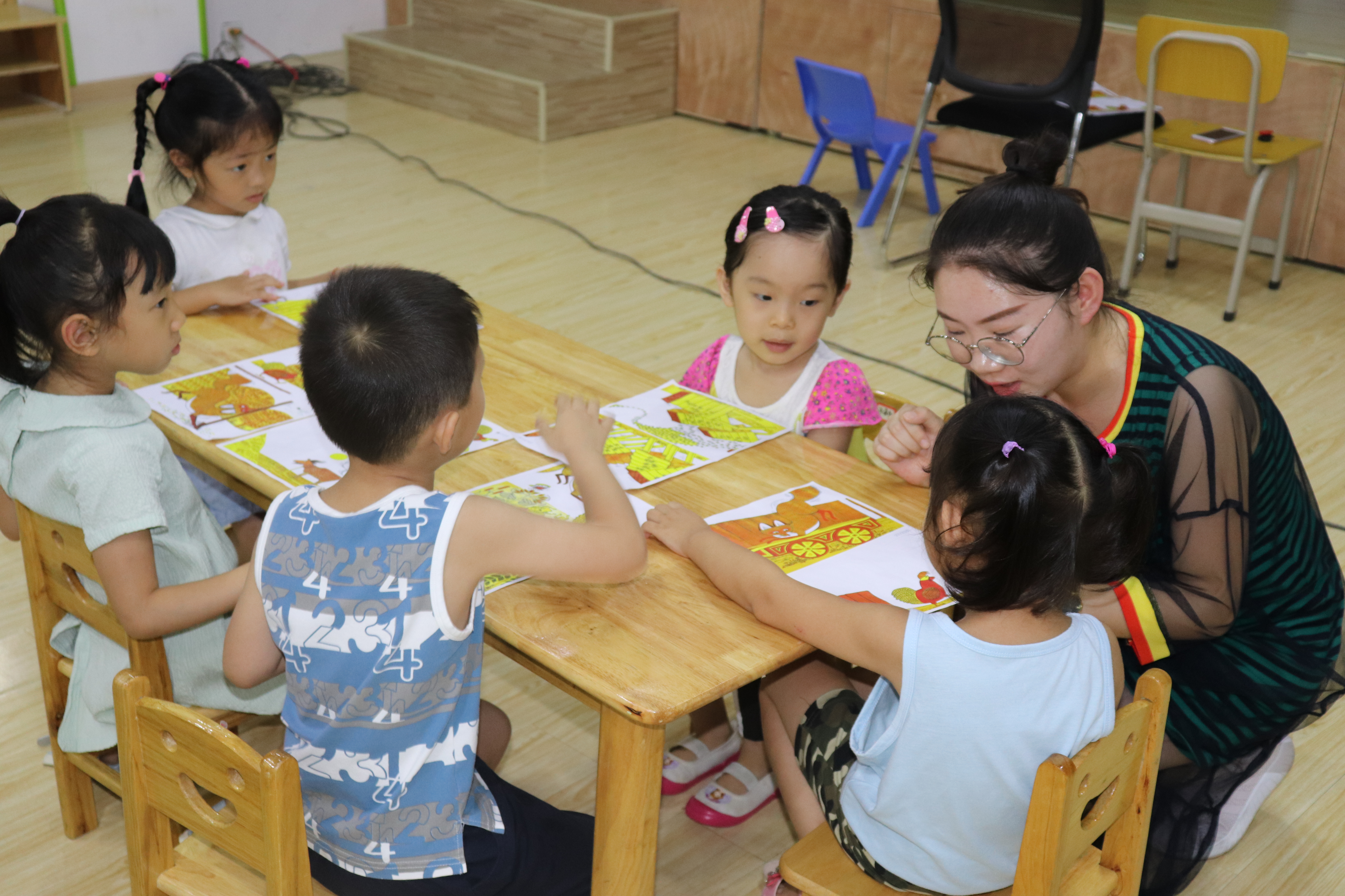 奶茶店创业方案书籍,2023绘本馆创业有前景吗