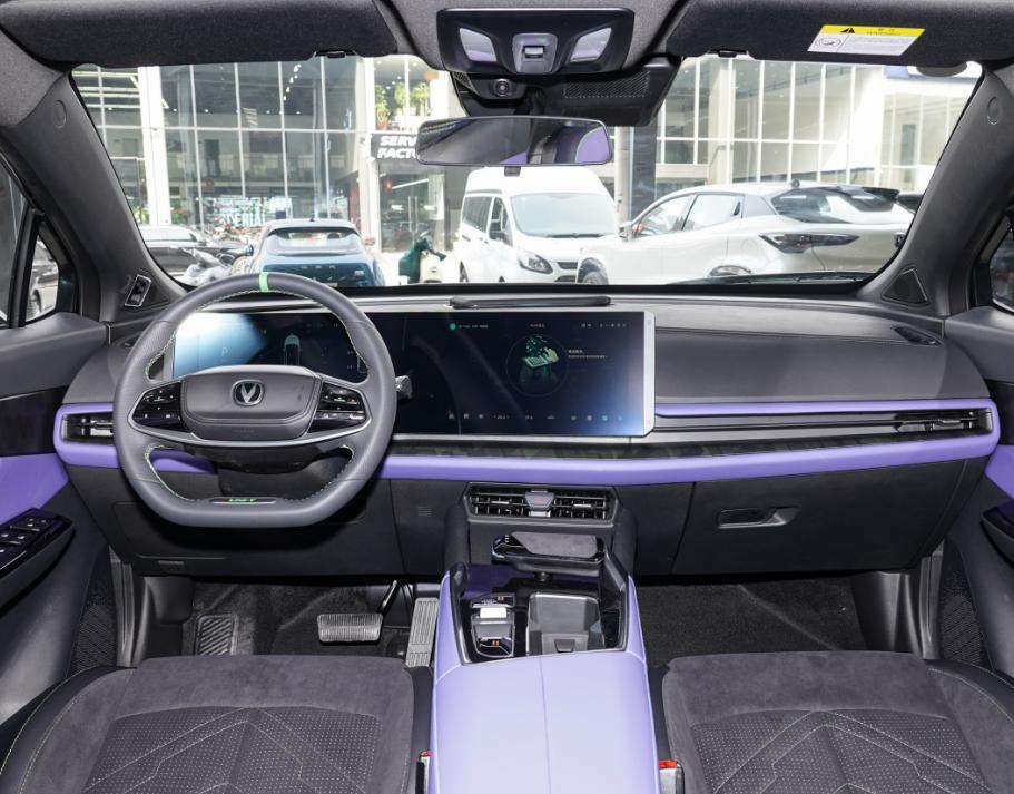 北汽魔方和长安z6哪个好一点,北汽魔方和长安unii对比