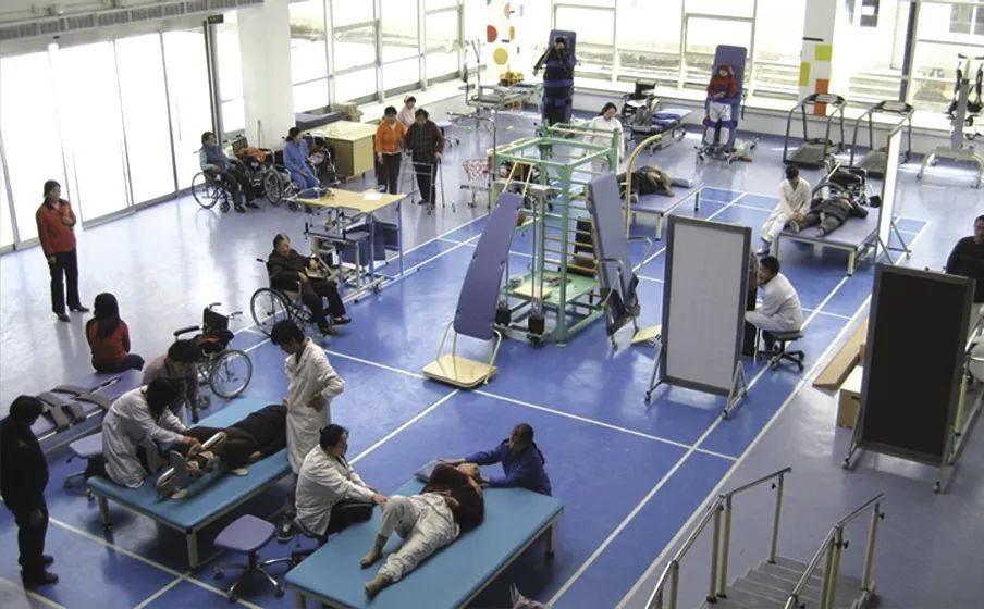 多科室合作救治,多管齐下抗击病魔