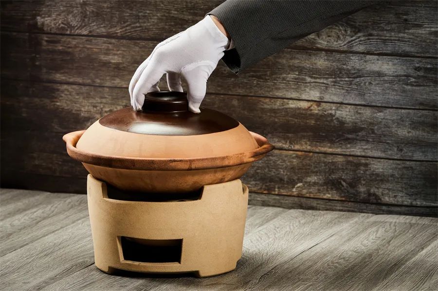 沈万三用银子收铜钱发财是第几集,聚宝盆沈万三的发财之道