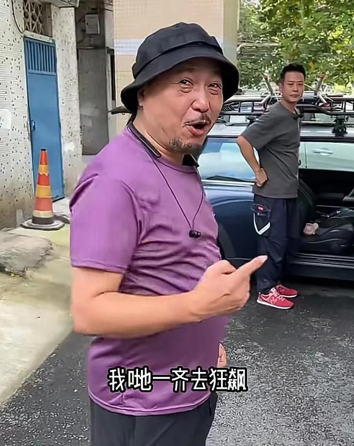 港星摆摊卖鱼蛋,港星卖鱼蛋