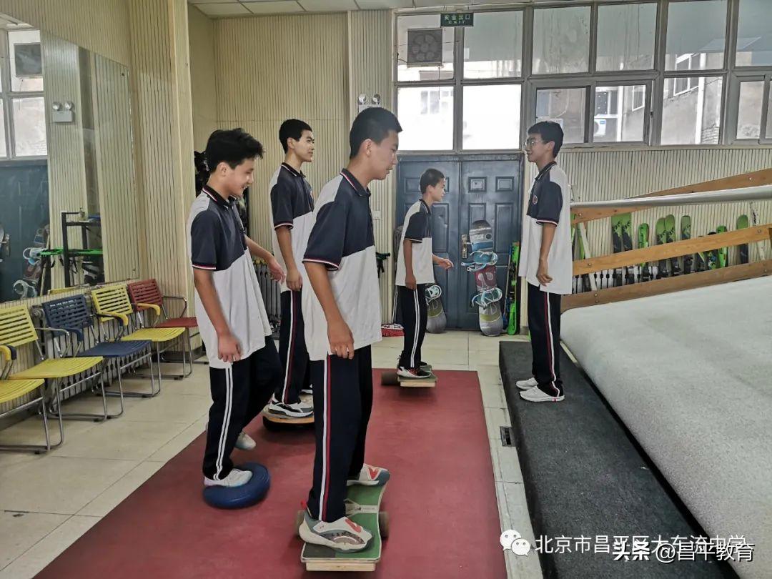 幼儿园入学第一天仪式感文案,新生报到第一天仪式感满格