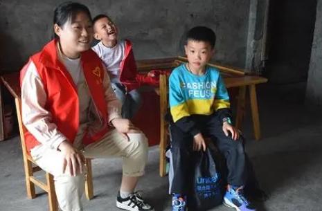 如何改善孩子的人际关系,克服儿童人际交往障碍