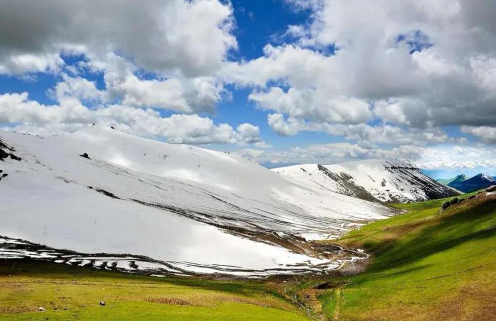 赞美天山的著名诗句,关于天山的诗句和优美词句