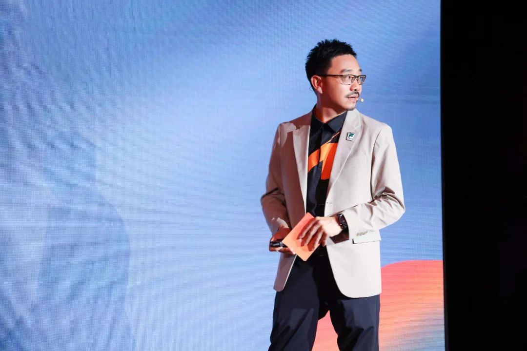 联名迈凯伦,fila迈凯伦联名