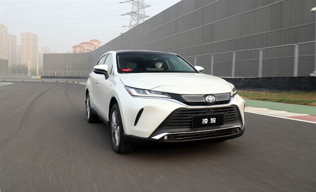 试驾丰田suv荣放,试驾丰田suv最新款
