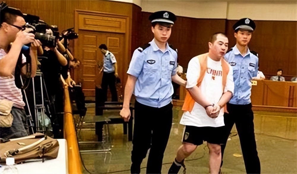 李磊一家六口灭门案真实原因,李磊一家六口灭门案宣判