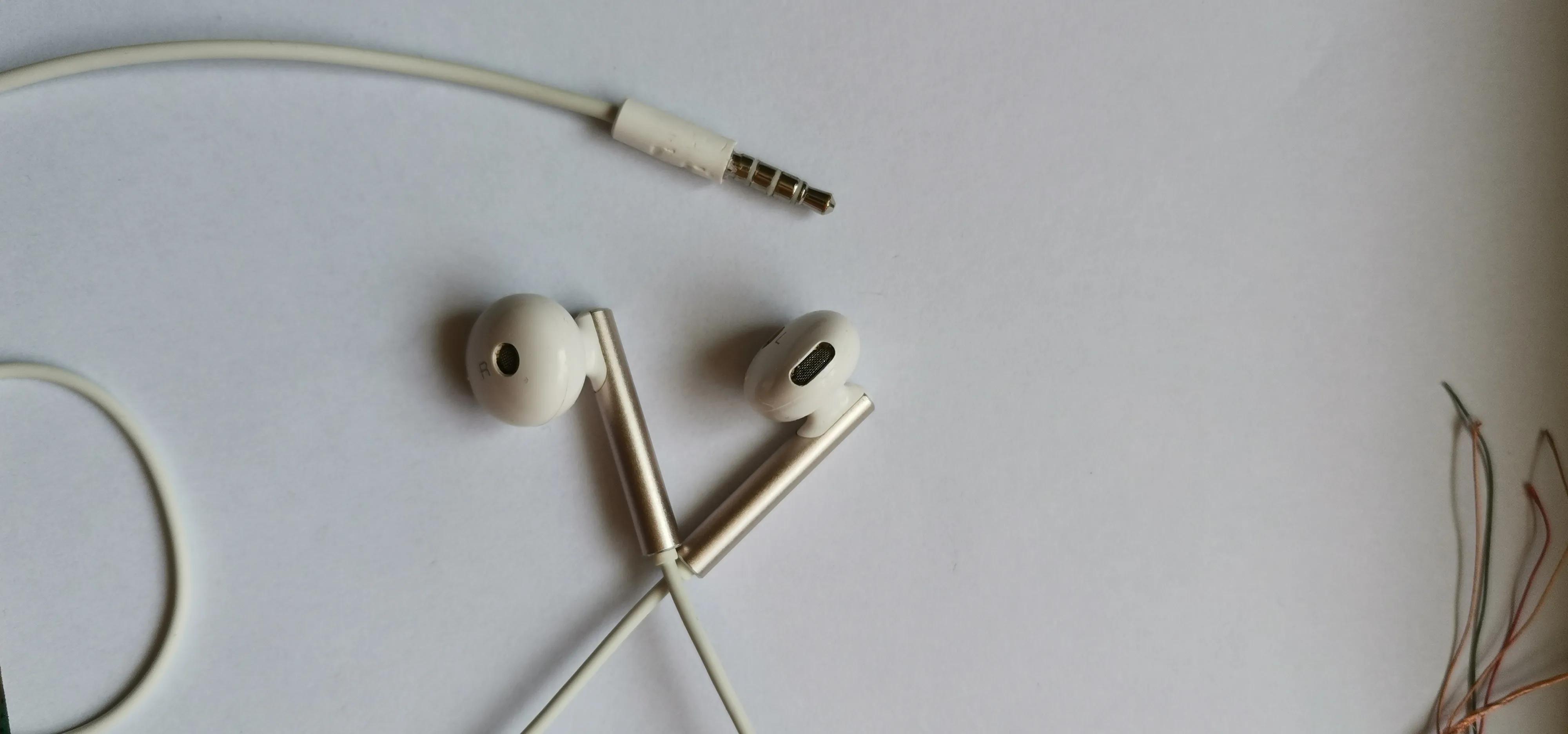 华为有线耳机am115音量键拆卸方法,华为am116耳机插进手机怎么没声音