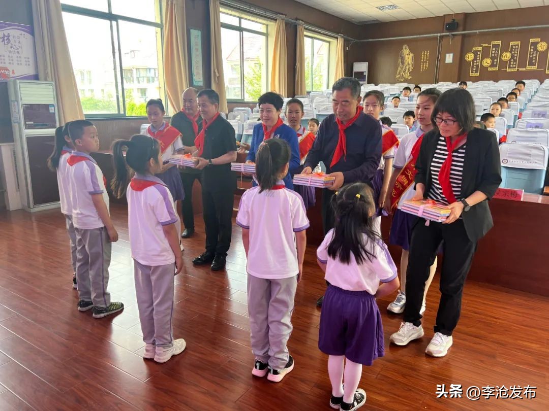 于洋、高田义走访我区部分学校，送去“六一”节日问候