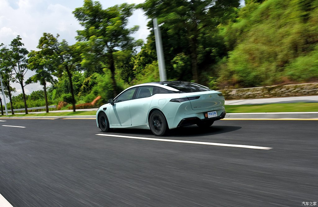 昊铂gt七翼版710超充版自由灰,使尽全力