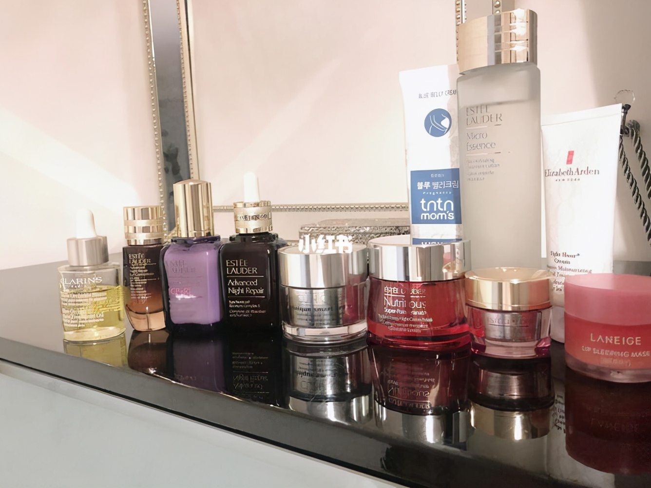 女孩子一定要买一个雅诗兰黛,女人的智商税