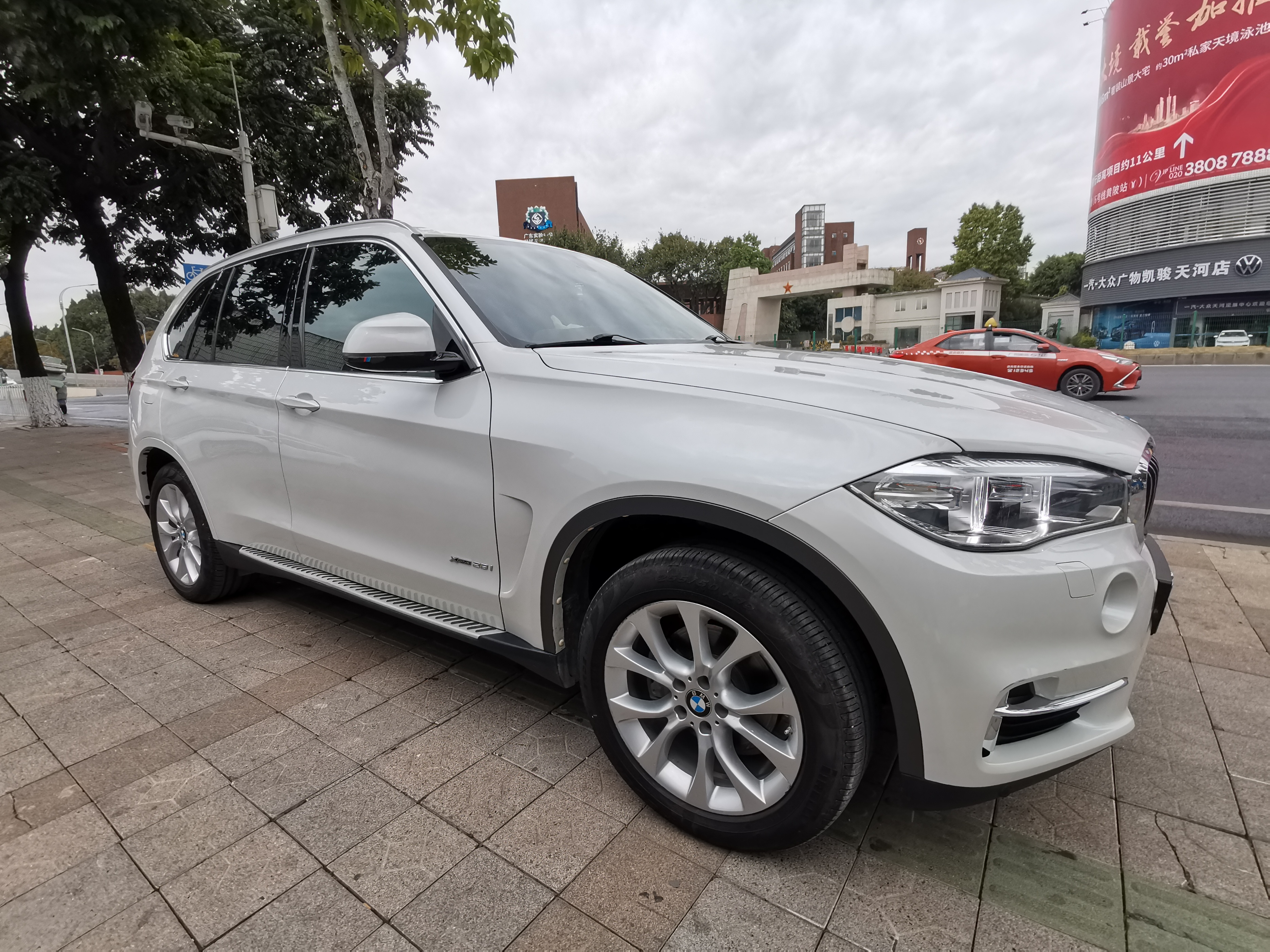 新车是先贴膜还是先上牌,新车贴膜去上牌可以吗