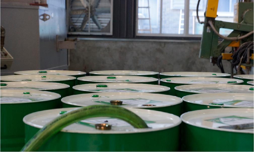 好多人都不知道：旧油竟然“勾兑”新油？换油不对，损失加倍！