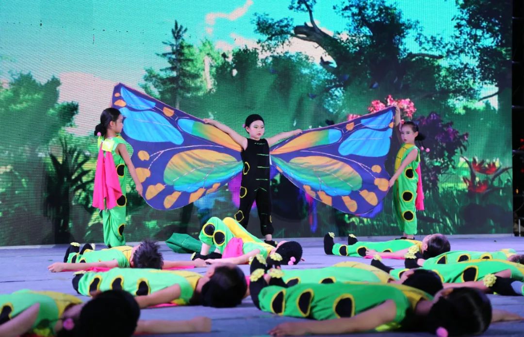 绛戞ⅵ鍚戞湭鏉ヤ富棰樺辜鍎垮洯鍏竴,绛戞ⅵ鍚戞湭鏉ュ辜鍎垮洯澶х彮鍏竴鑺傜洰