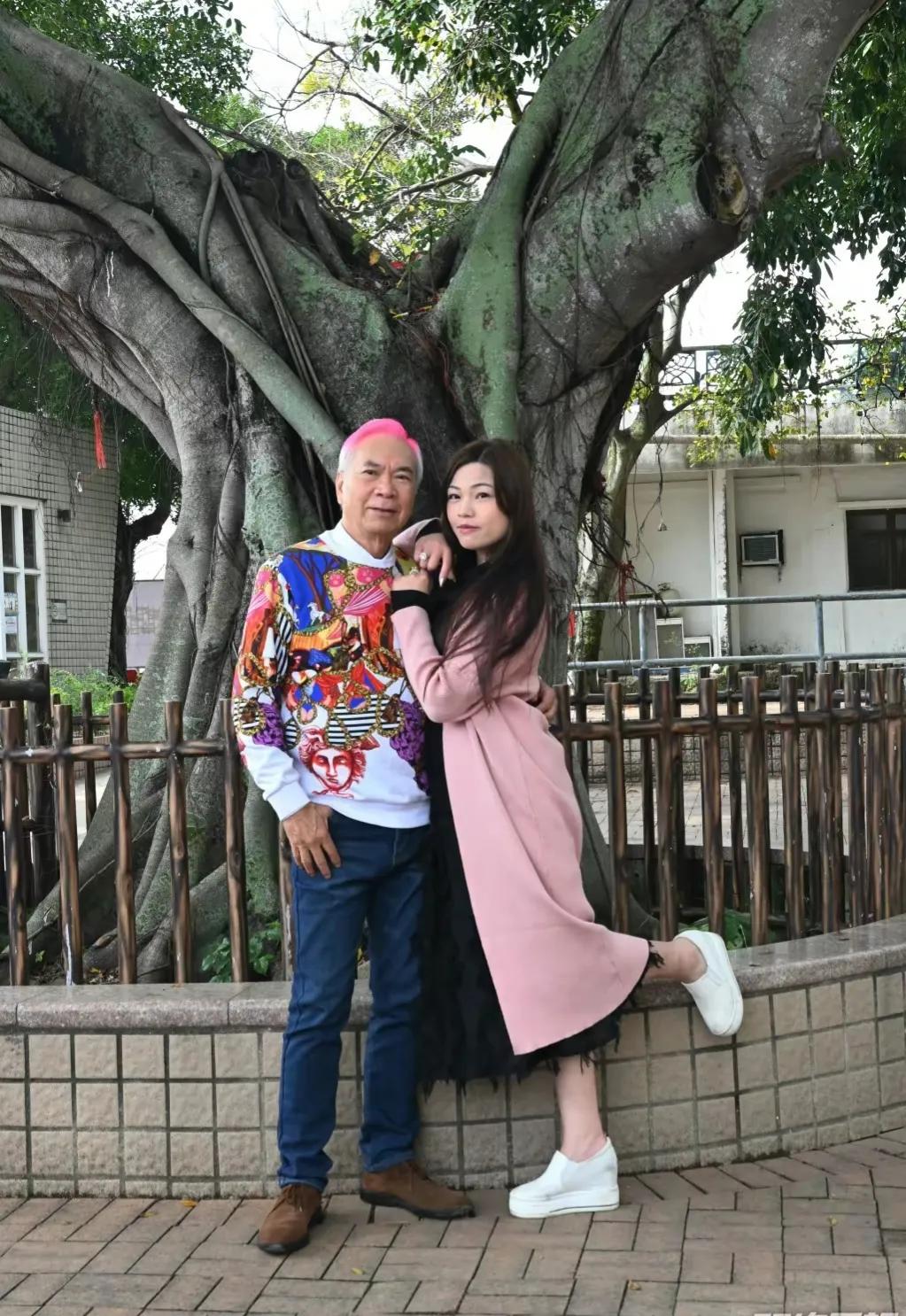 72岁李龙基与36岁女友,年轻时候的李龙基