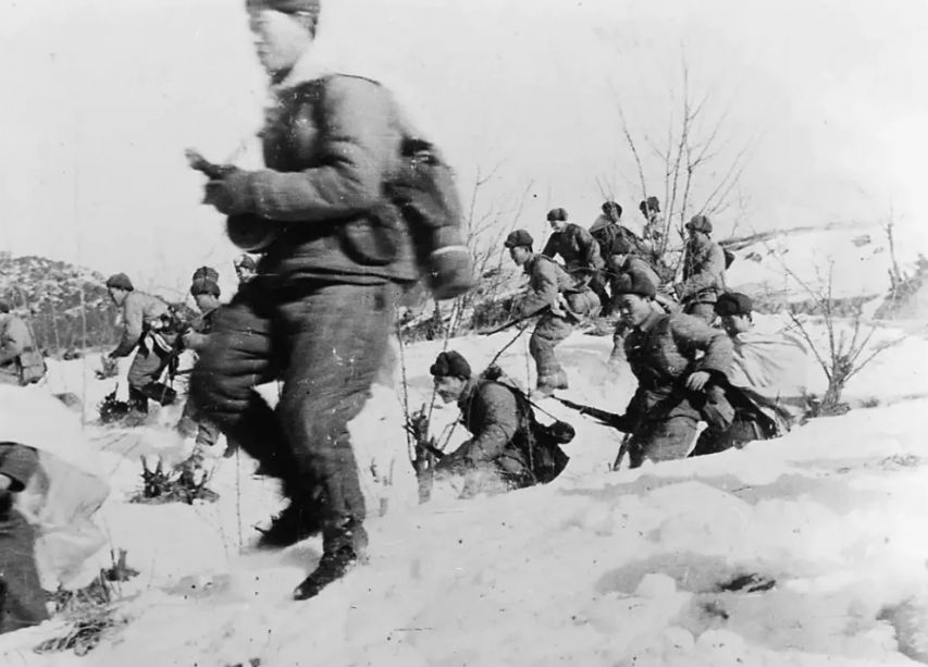 志愿军缴获美军炮兵阵地,志愿军缴获棉衣