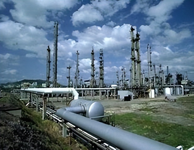 沙特800亿修建的高铁,沙特投资10000亿美金