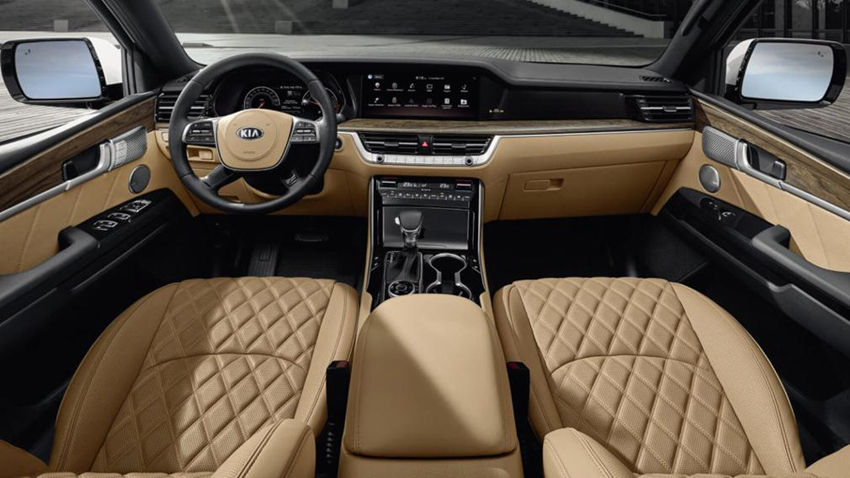 全新起亚霸锐海外实车硬朗的造型,起亚霸锐和现代维拉克斯