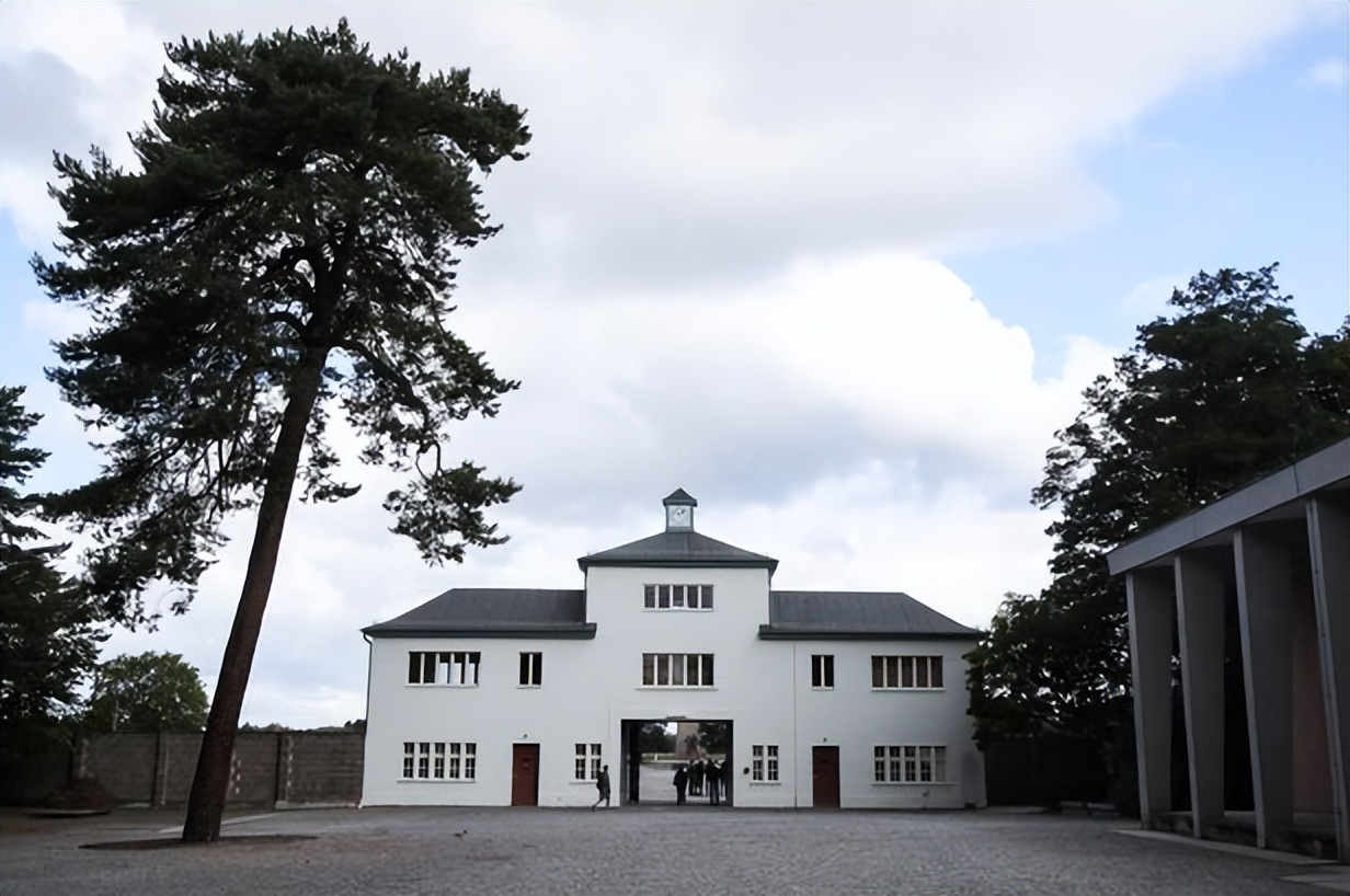 *钞伪**暗战:为搞垮英国经济,德国曾疯狂造假价值上亿英镑