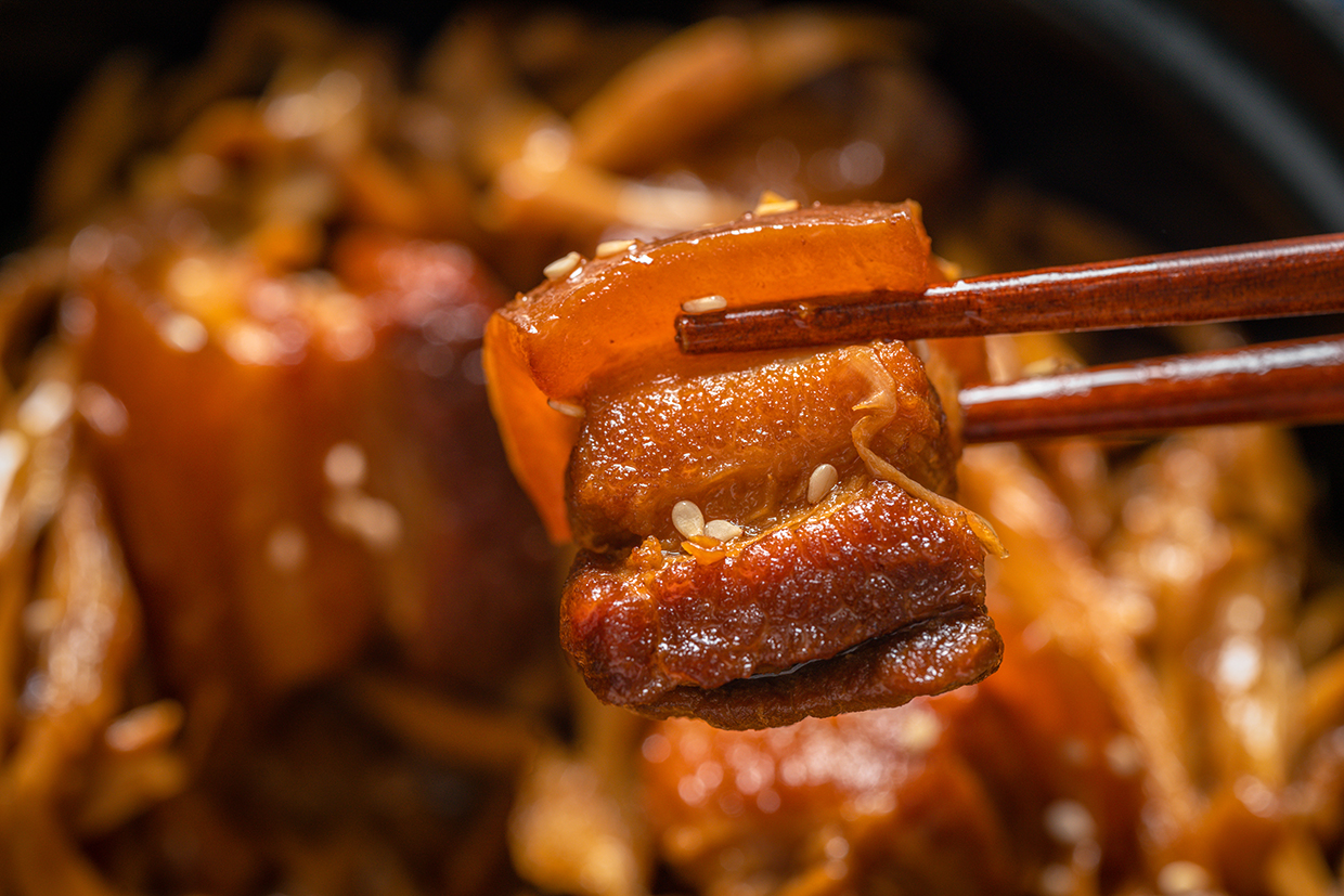 笋干的泡发家常做法,鲜笋做笋干焯水后要用冷水浸泡吗