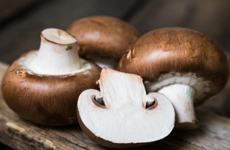 盛夏吃八素，无拘又无束，吃这7素，补水补维C，舒服过夏天