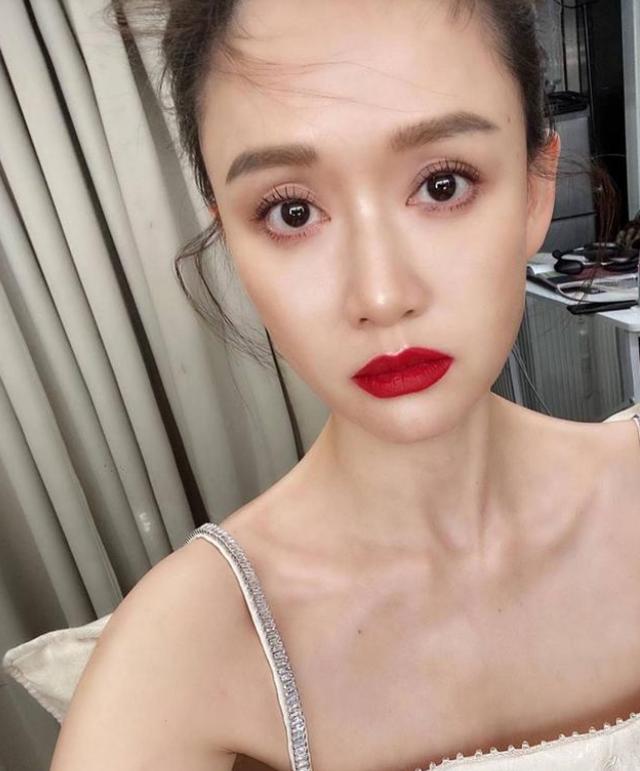 陈乔恩自曝13天不吃碳水,40岁陈乔恩终于换新造型