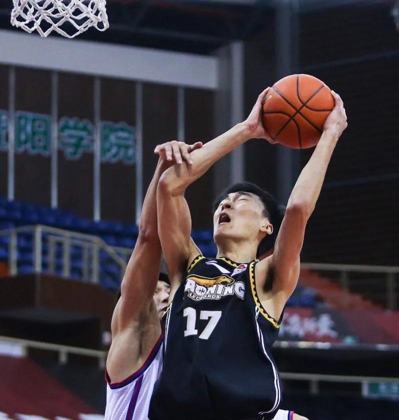 辽宁男篮夺冠李晓旭,赵继伟郭艾伦张镇麟李晓旭