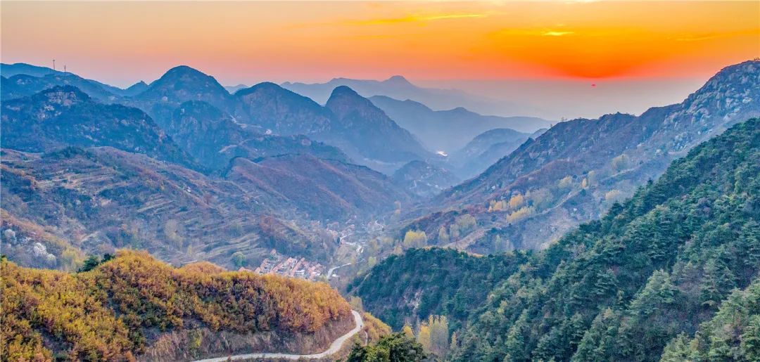 济南夜市网红打卡地点,济南网红打卡地经三路