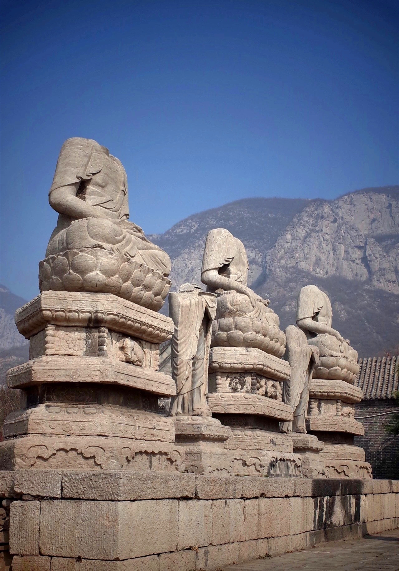 响堂山石窟经典传奇,响堂山石窟是中国第几大石窟