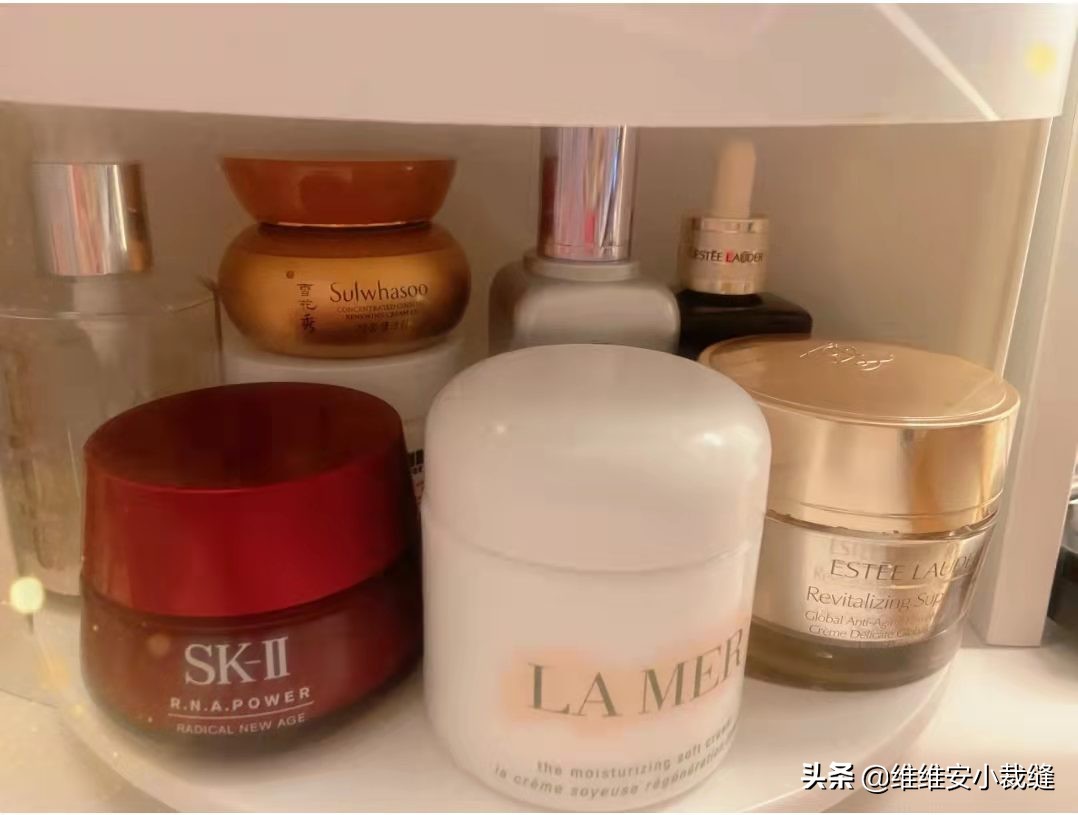 精华肌底液和精华液如何使用,精华液和精华肌底液怎么用