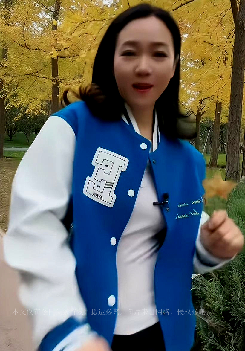 主持人周群感动落泪,主持人周群在央视