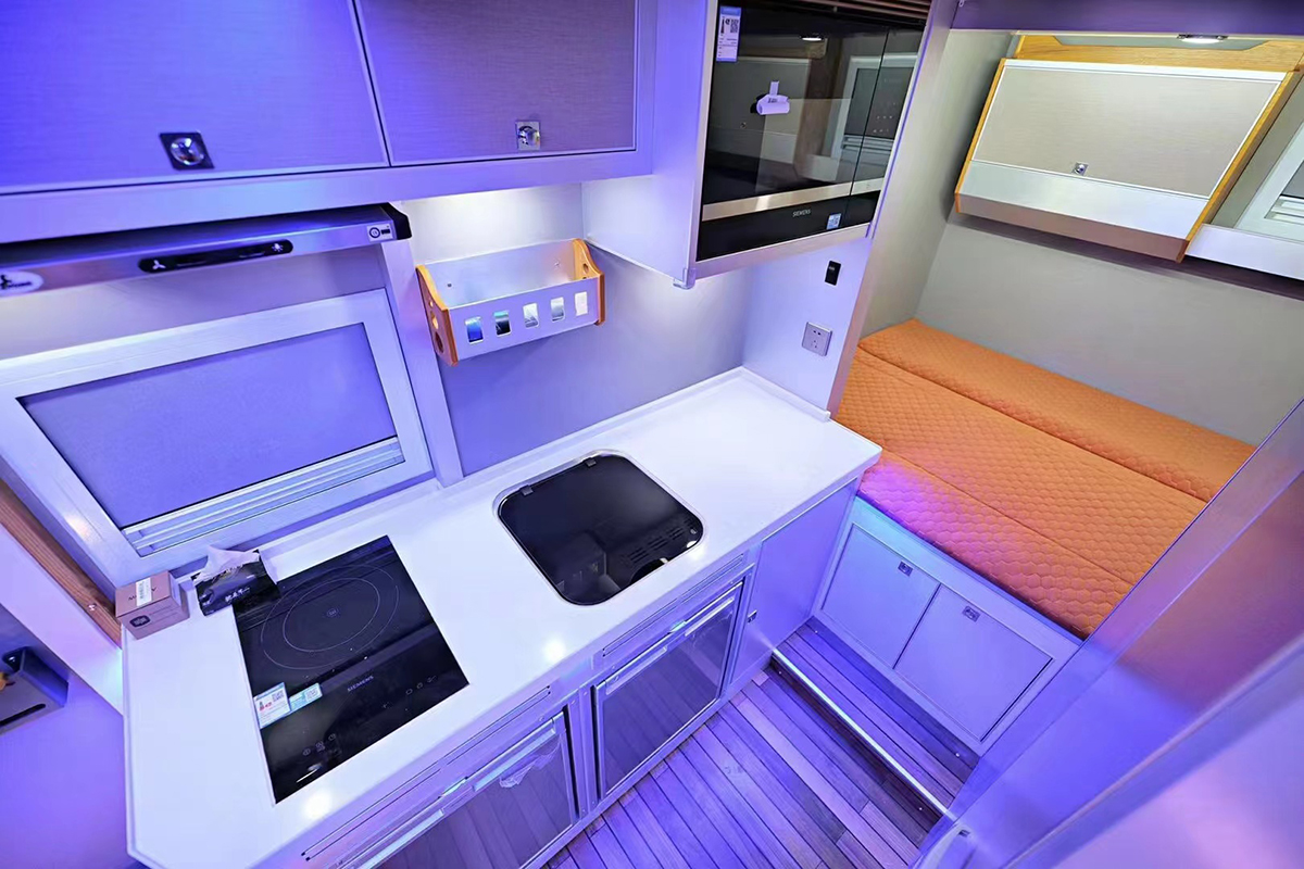 重汽曼恩拓蓝标房车,新款重汽曼恩4x4房车