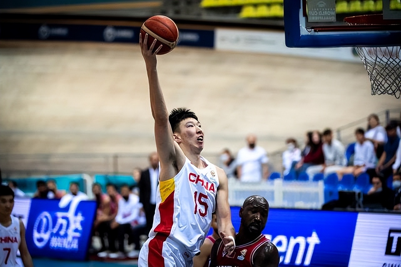 周琦能不能扛起中国男篮,周琦在中国男篮的表现