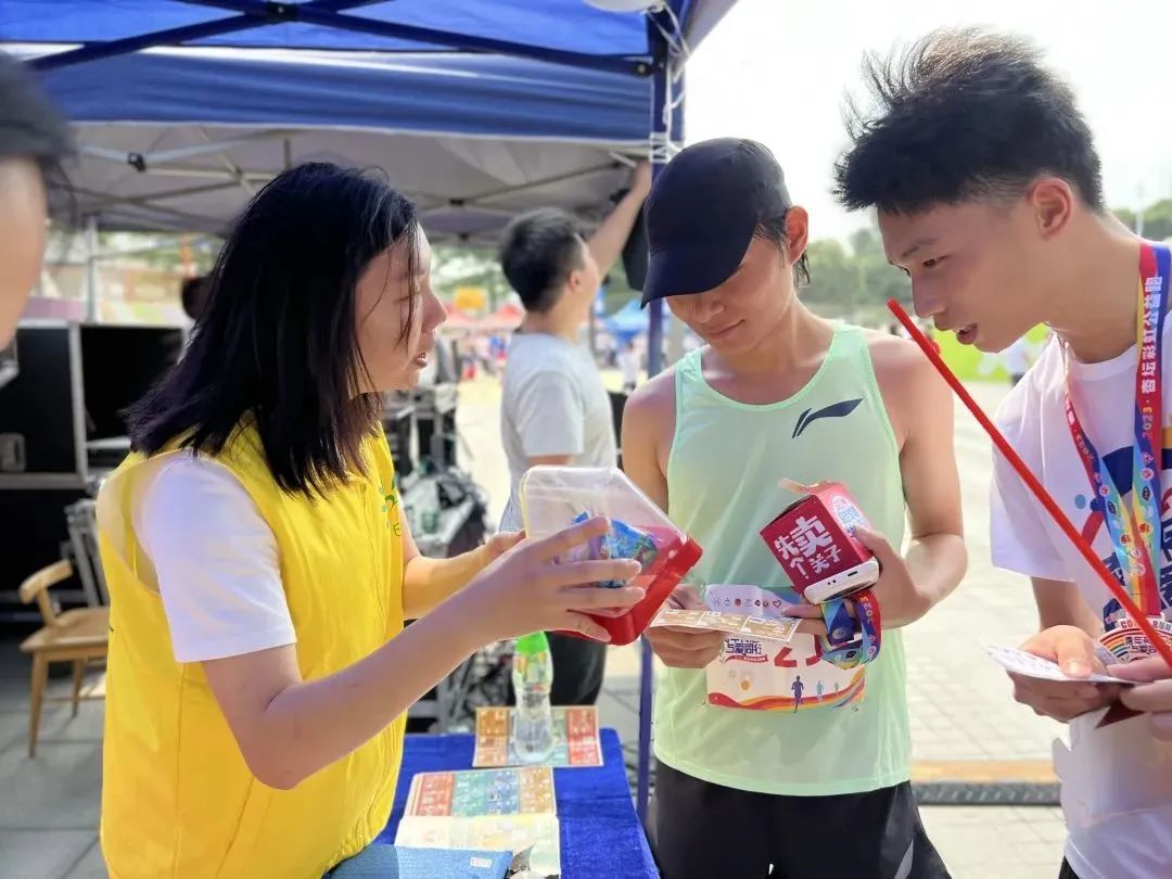 寓教于乐宣传禁毒知识,禁毒知识进社区护航少年伴成长