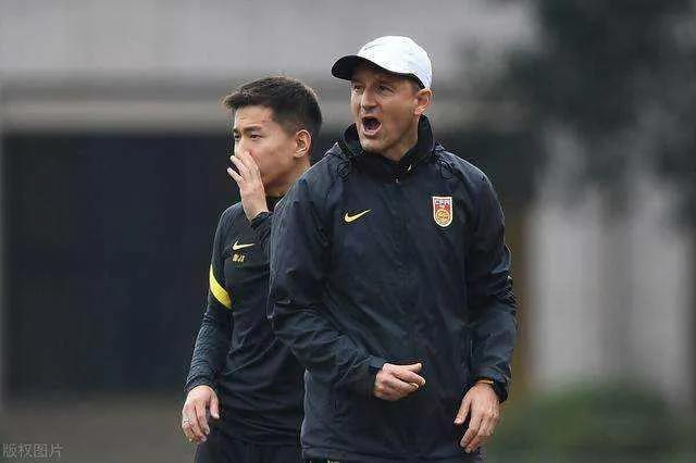 武磊梅开二度西班牙人4比0,武磊请缨全程出战国足40强赛