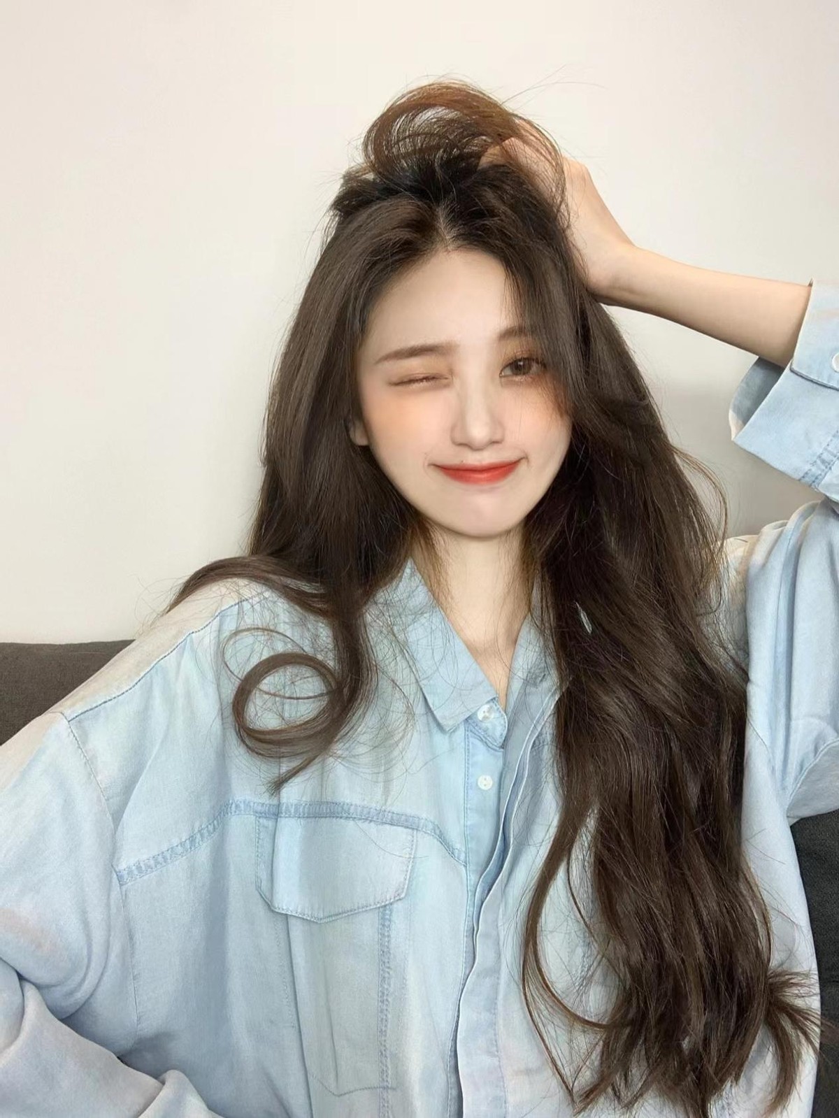 脸上有痘痘怎么化妆才能遮得住,脸上长痘痘适合用什么化妆