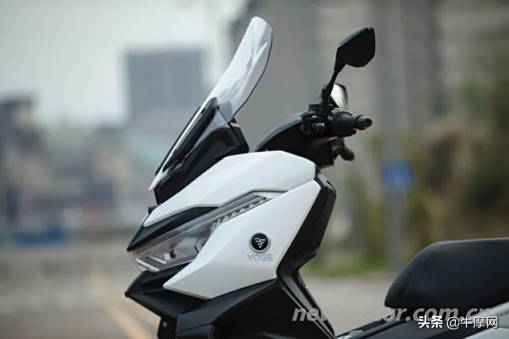 无极SR4Max｜宝马C400GT｜光阳赛艇S350横评（下）：出道即巅峰？