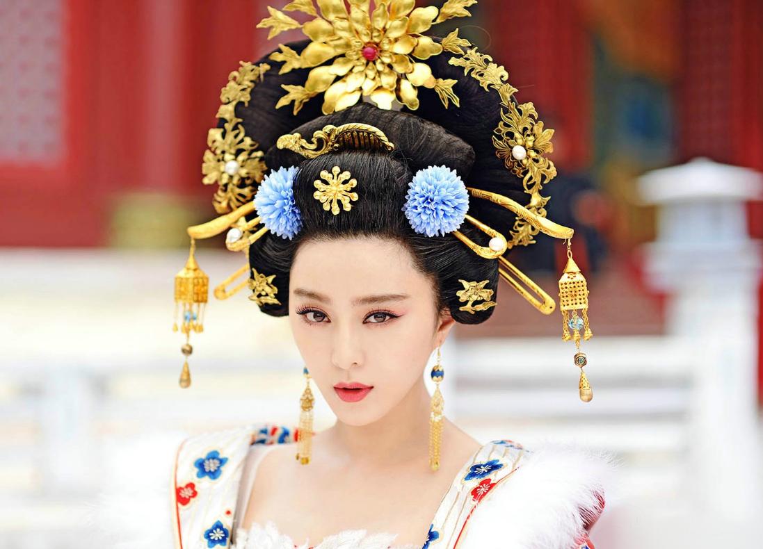 唐朝服饰融入了哪些服装的特点,唐朝各个时期服装的特点